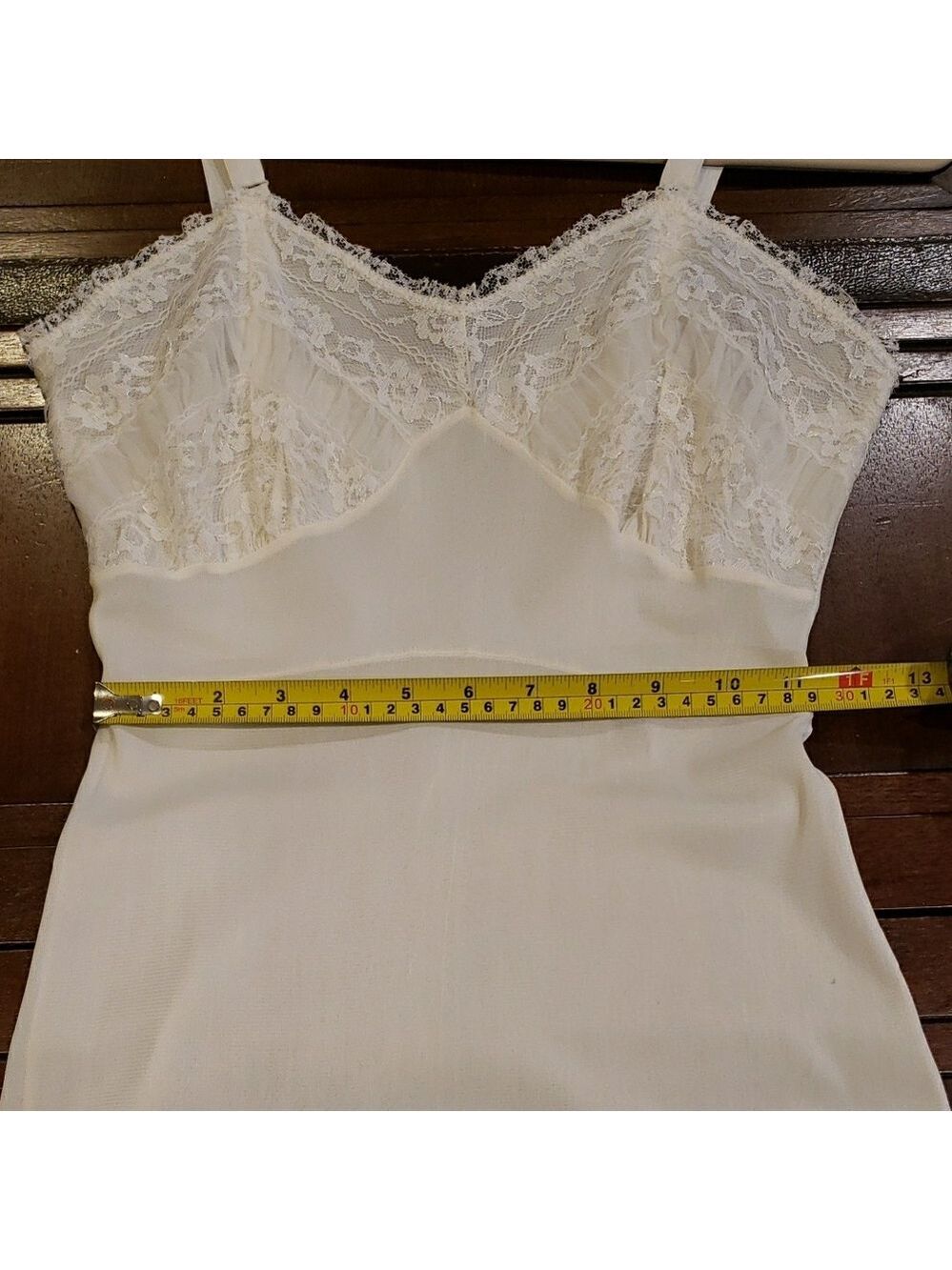 Elegant Vintage Cream/White Lace Slip - Picture 9 of 13